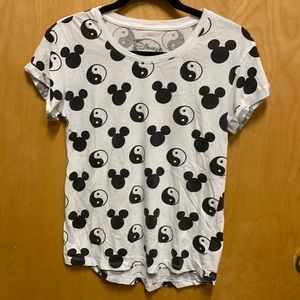Size S. Disney Mickey Mouse T-Shirt